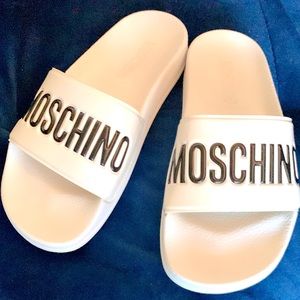 Moschino slides